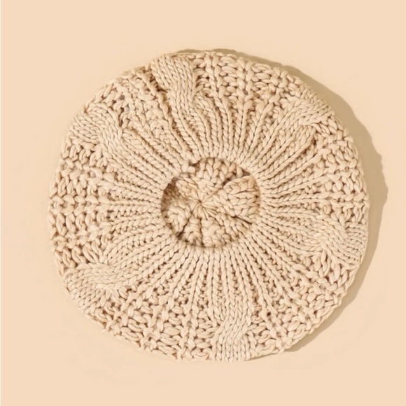 Knit Beret - Picture 3 of 4